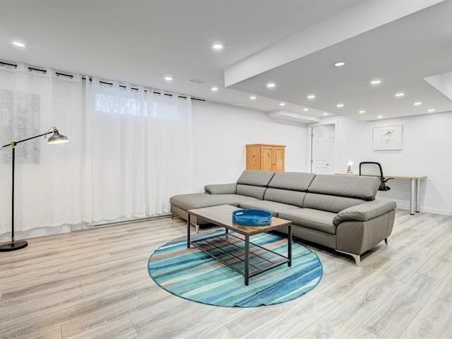 Apartment for rent in Kirkland, Quebec
