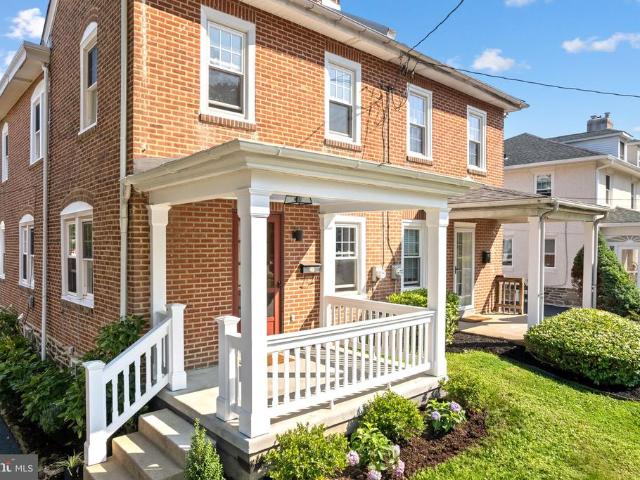 Townhouse for sale in Ardmore, Pennsylvania