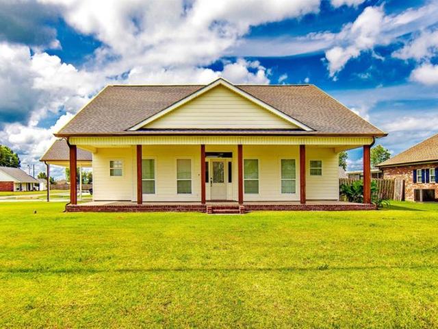 House for sale in Napoleonville, Louisiana