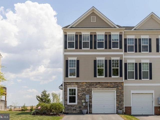 Townhouse for sale in Virginia