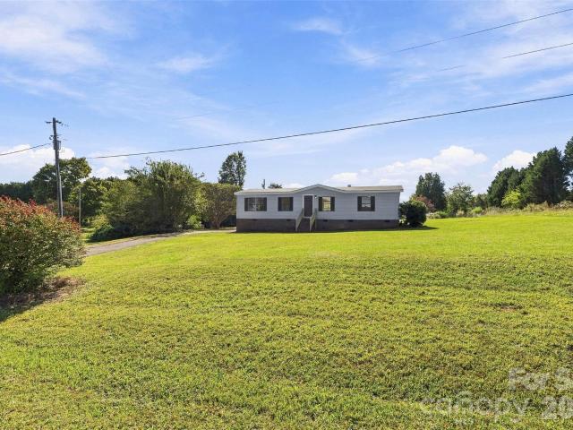 House for sale in Celeste Hinkel, Statesville