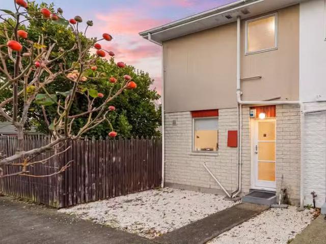 House for sale in Hillmorton, Canterbury