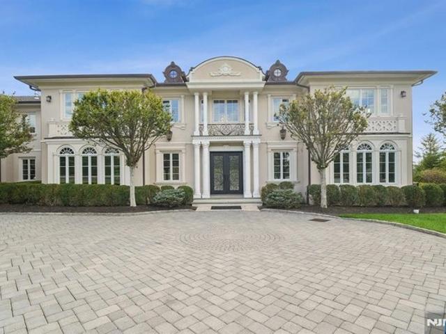 House for sale in Cresskill, New Jersey