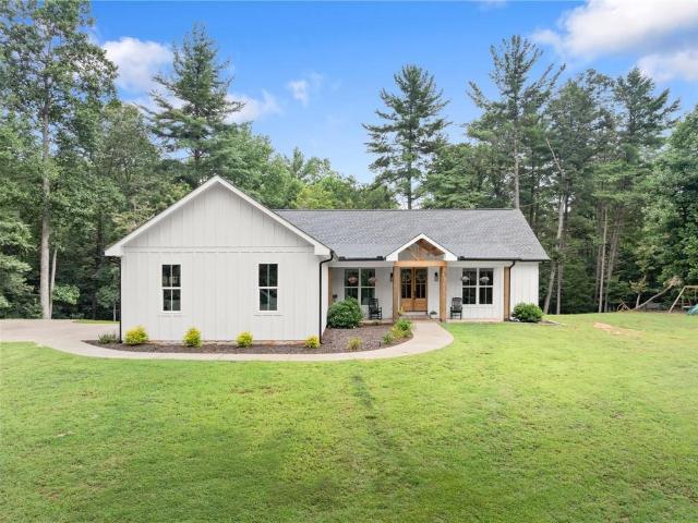 House for sale in Dawsonville, Georgia