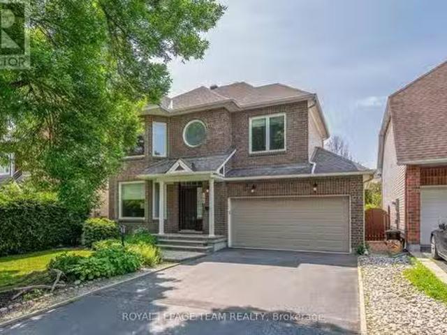House for sale in Nepean