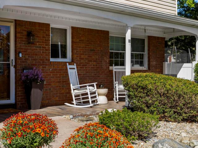 House for sale in Country Knolls, Town of Clifton Park