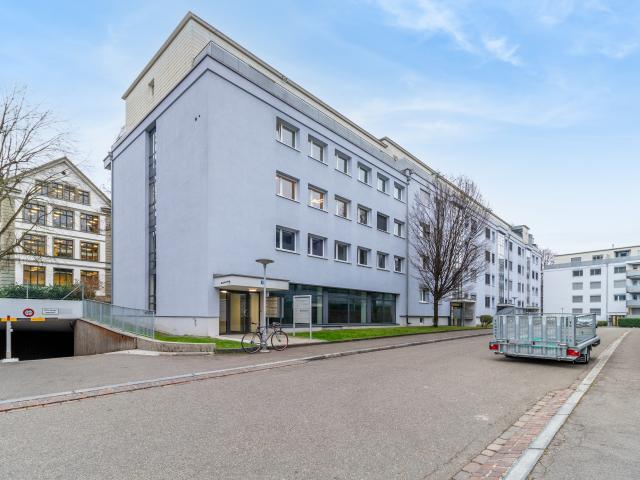 Büro mieten in Einigen, Zürich