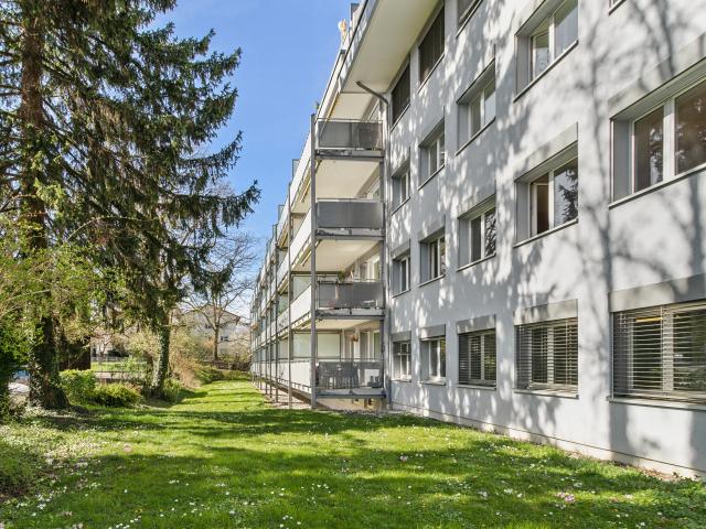 Büro mieten in Einigen, Zürich