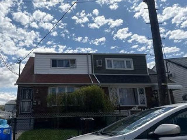 House for sale in Queens, Arverne