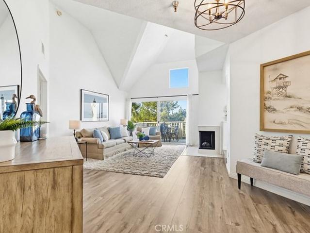 Condo for sale in Canoga Park, California