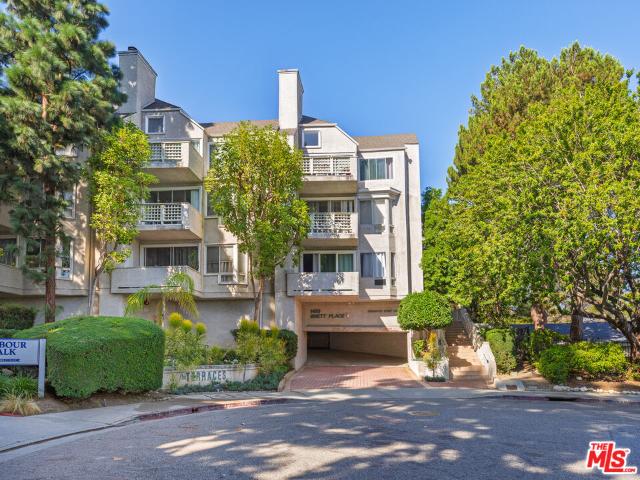Property for sale in Canoga Park, California
