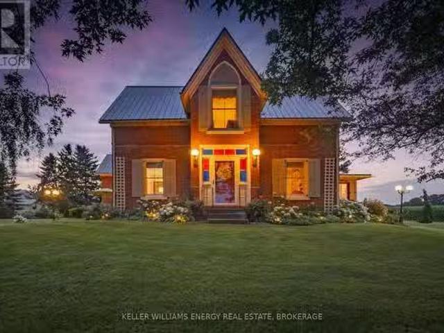 House for sale in Ontario