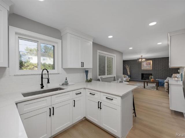 House for sale in Grosse Pointe Woods, Wayne County