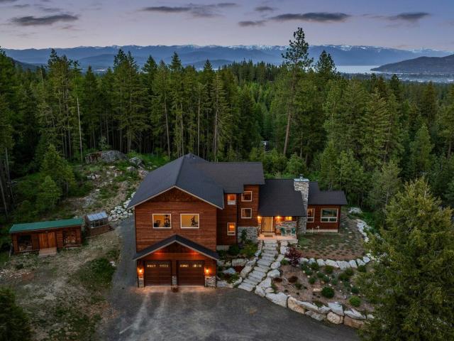 House for sale in Sandpoint