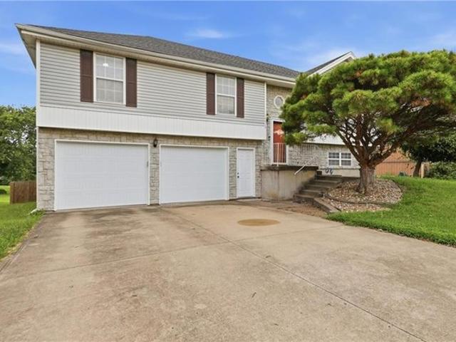 House for sale in Grandview, Missouri