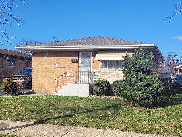 House for sale in Midlothian, Illinois