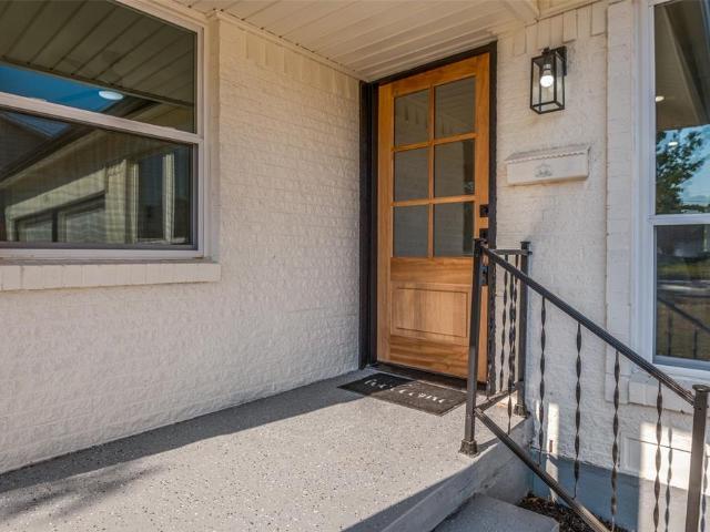 House for sale in Farmers Branch, Texas