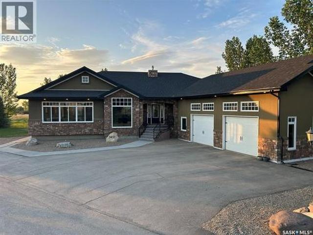 House for sale in Weyburn, Saskatchewan