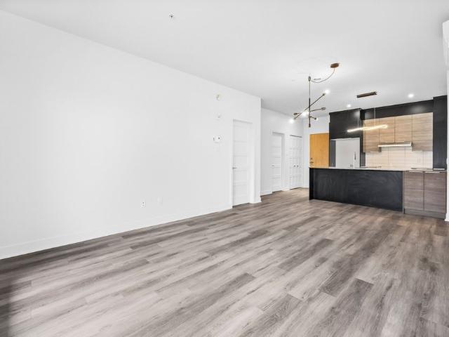 Apartment for rent in Les Moulins, Quebec