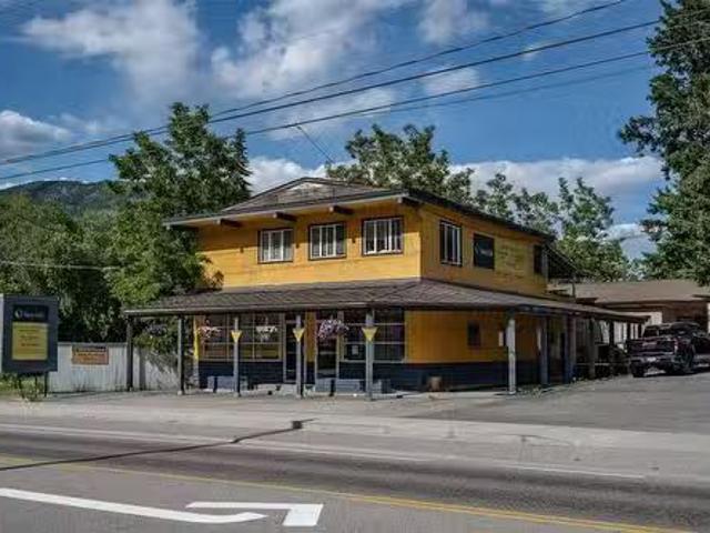 House for sale in Castlegar, British Columbia