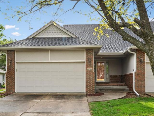 Townhouse for sale in Clive, Iowa