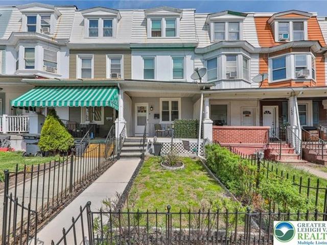 Townhouse for sale in Easton, Pennsylvania