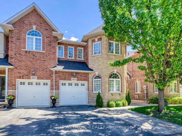 Townhouse for sale in Woburn, Ontario