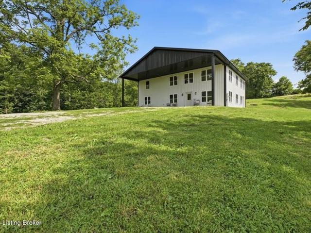House for sale in La Grange, Kentucky