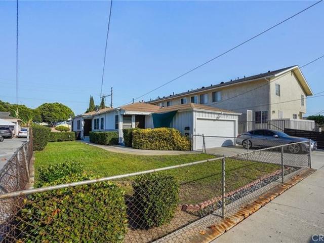 Townhouse for sale in Lawndale, California