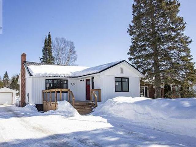 House for sale in Sault Sainte Marie, Ontario