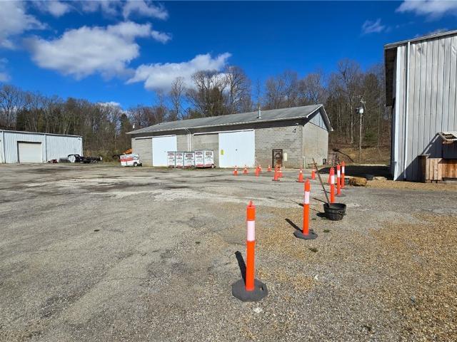 Commercial for sale in Campus, East Liverpool
