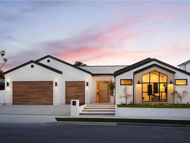 House for sale in Corona Del Mar, California