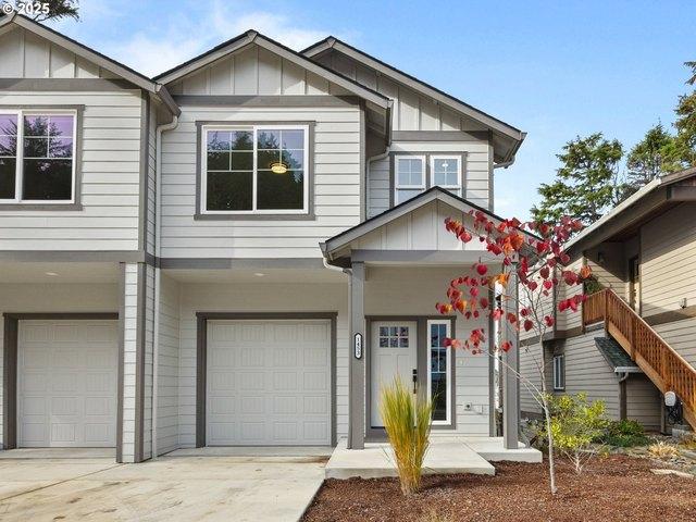 Townhouse for sale in Oregonia