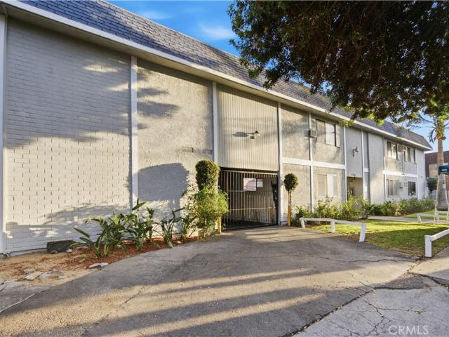 House for sale in Van Nuys Neighborhood Council District, Canoga Park