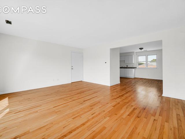 House for sale in Posen, Illinois