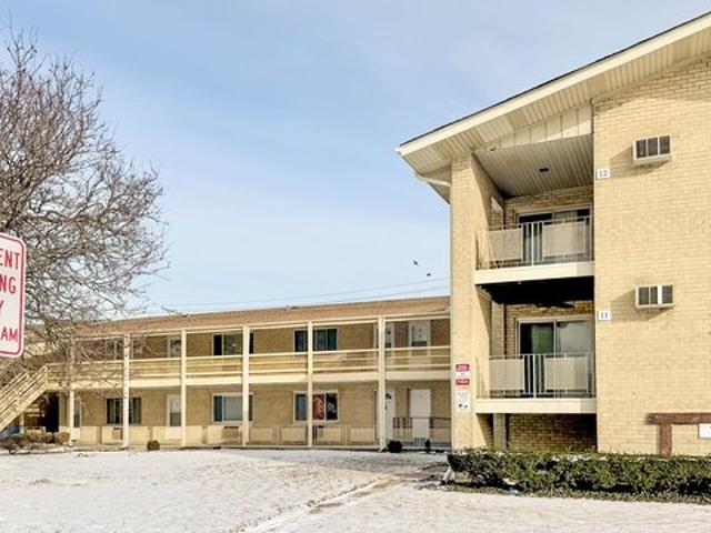 Condo for sale in Midlothian, Illinois