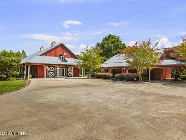House for sale in Flora, Mississippi