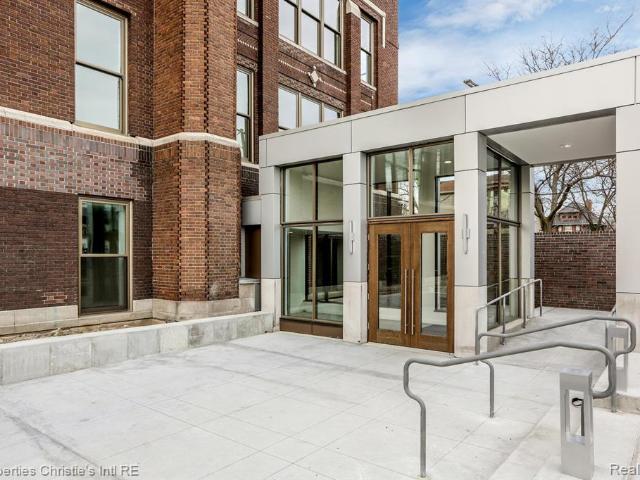 Condo for sale in Detroit, Michigan