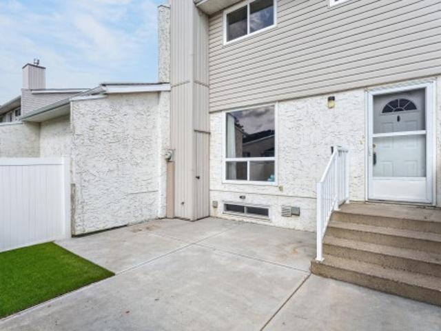 Townhouse for sale in Wedgewood, Alberta