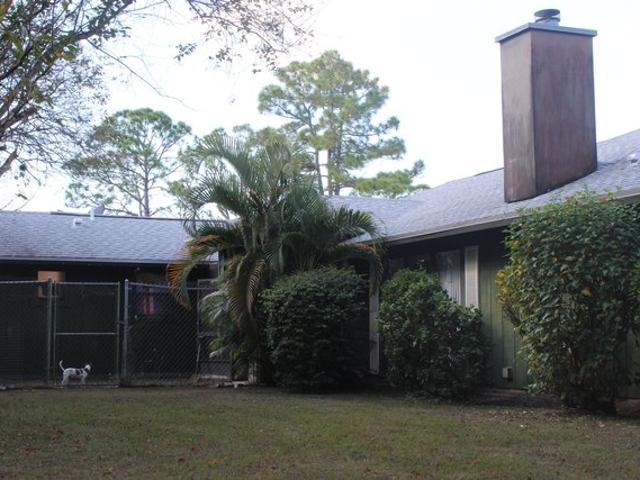 House for sale in Fellsmere, Indian River County