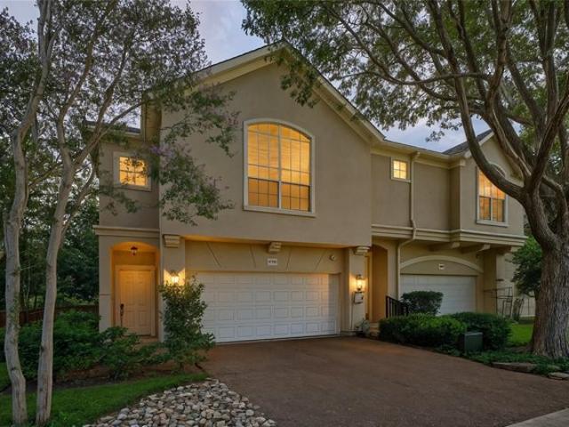Townhouse for sale in Addison, Texas