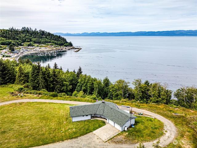 House for sale in Sekiu, Washington