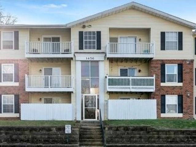 Condo for sale in Saint Charles, Missouri