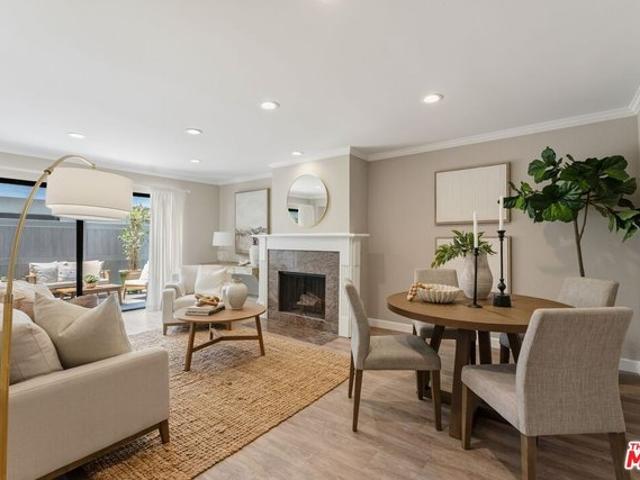 Townhouse for sale in Manhattan Beach, California