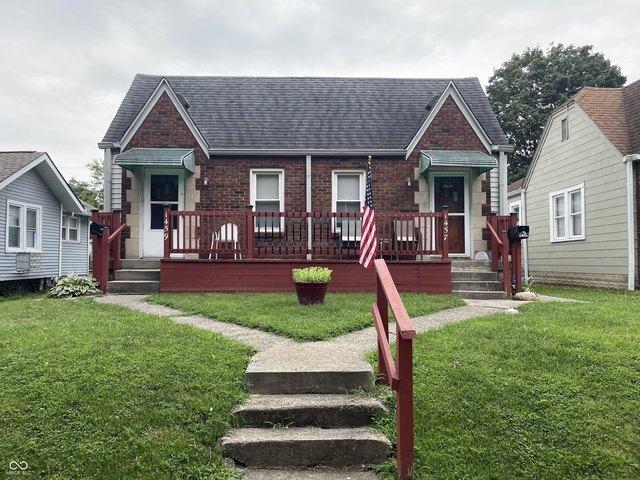 House for sale in Near Eastside, Camby