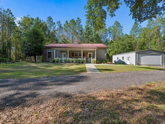 House for sale in Chiefland, Florida