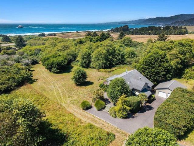 House for sale in Crescent City, Del Norte County