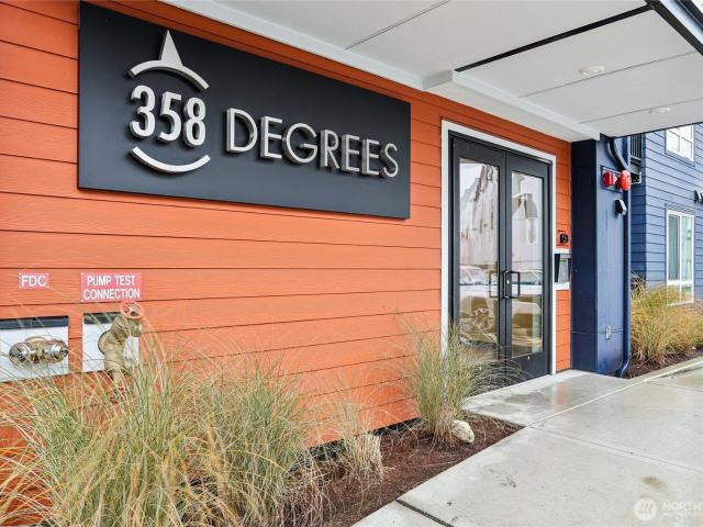 Condo for sale in Westminster Triangle, Shoreline