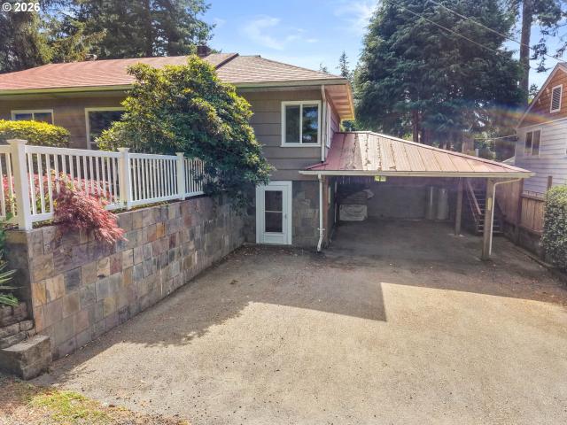 House for sale in Coos Bay, Coos County