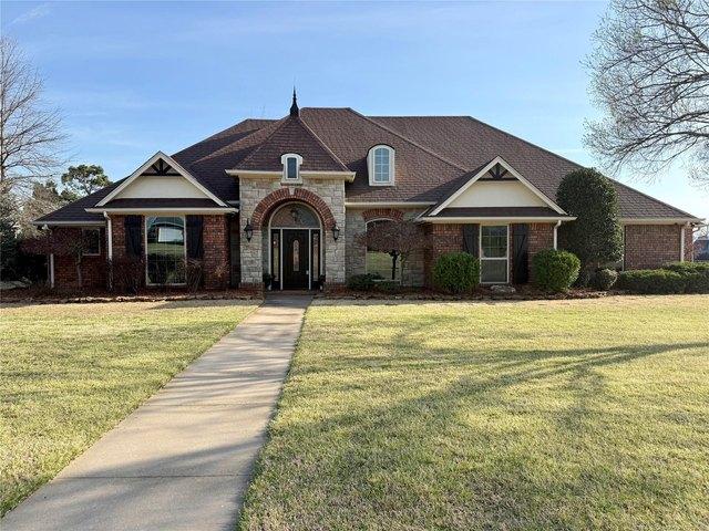 House for sale in Fort Gibson, Oklahoma